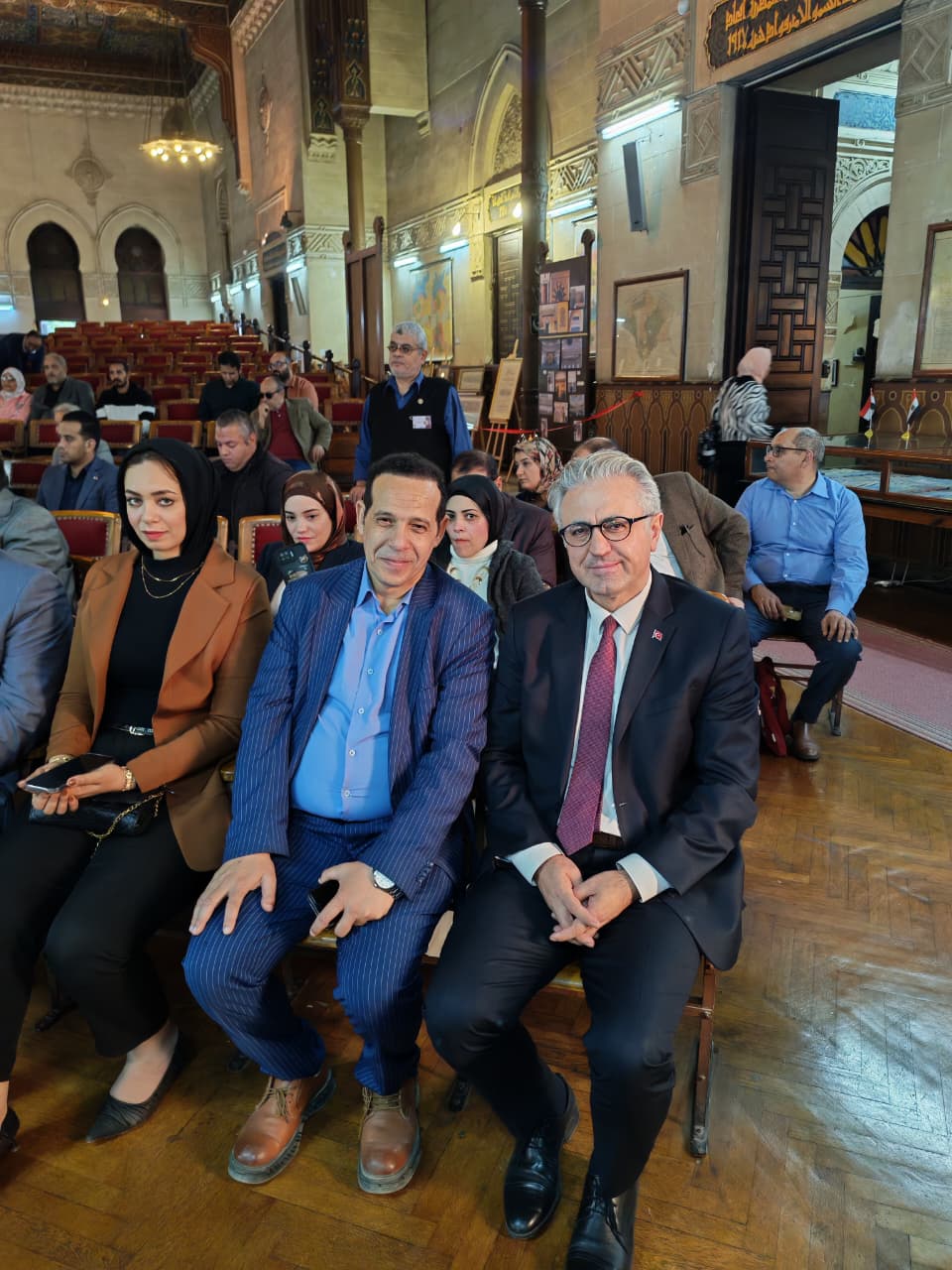 الدكتور محمد ثروت والمستشار الثقافي و التعليمي التركي البروفيسور إبراهيم أصلان